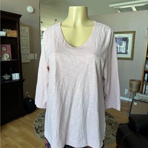 Chico’s very light pink 3/4 sleeves Vneck blouse-size L